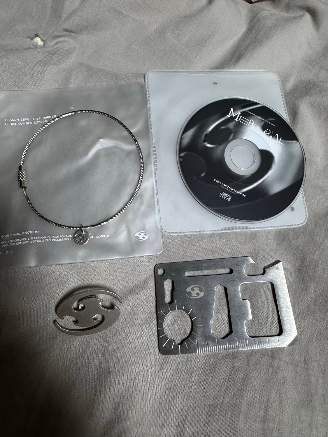 산산기어 굿즈 키링 멀티툴 뱃지 브로치 팔찌 cd 등 상품이미지1