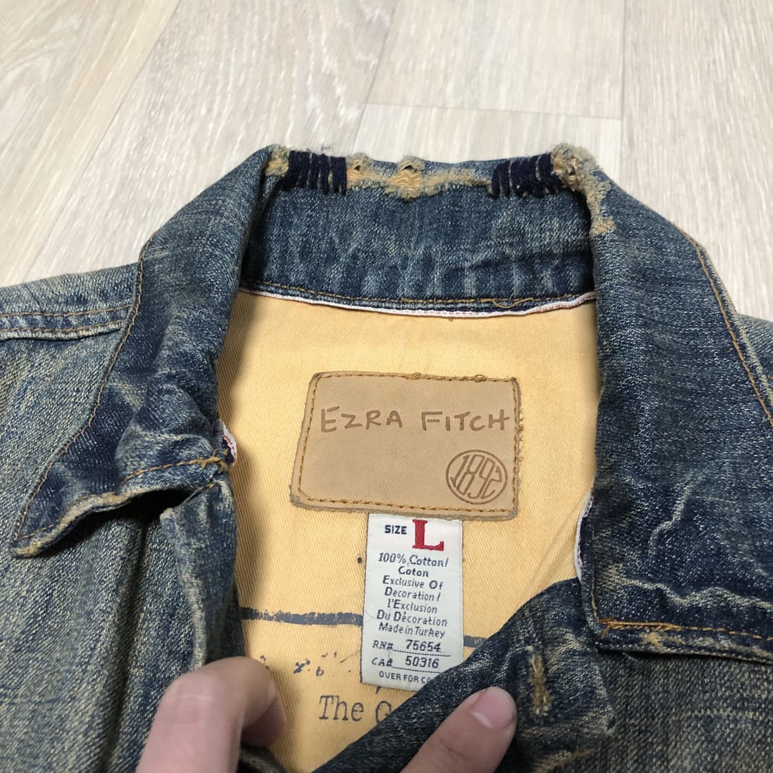 (L) 아베크롬비 에즈라피치 EZRA FITCH 하드 워싱 데님 청자켓 상품이미지5