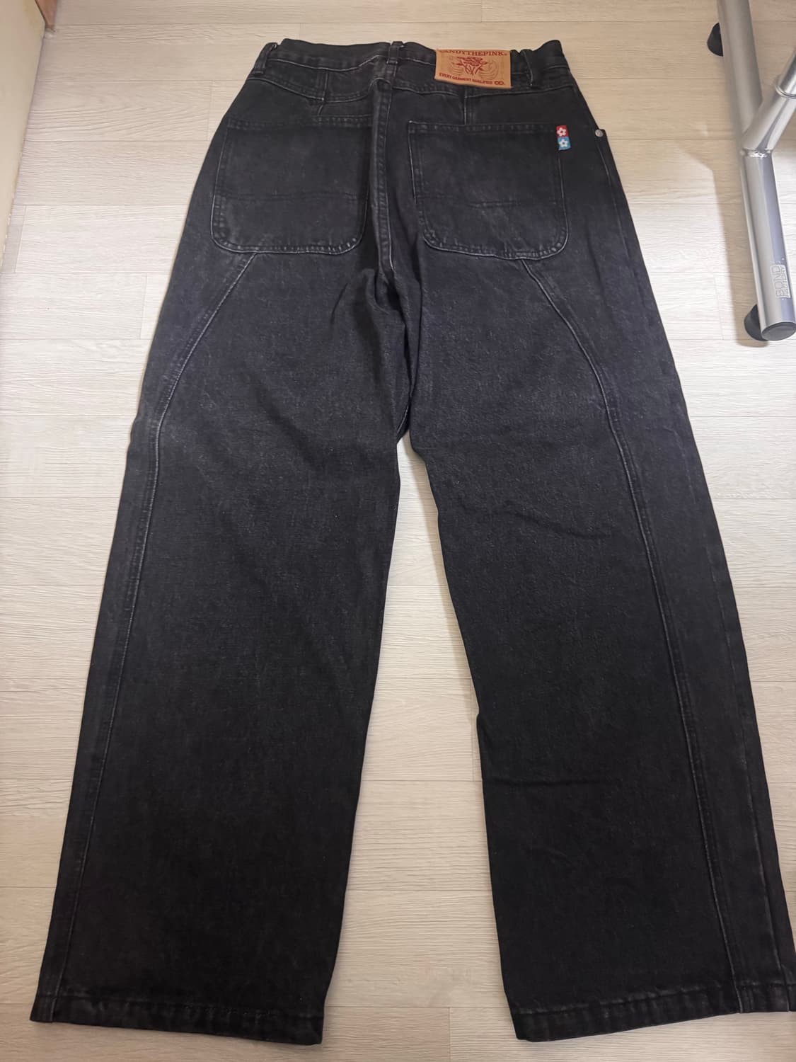 반디 더 핑크 그래비티 데님 팬츠 32 사이즈 판매합니다 상품이미지2