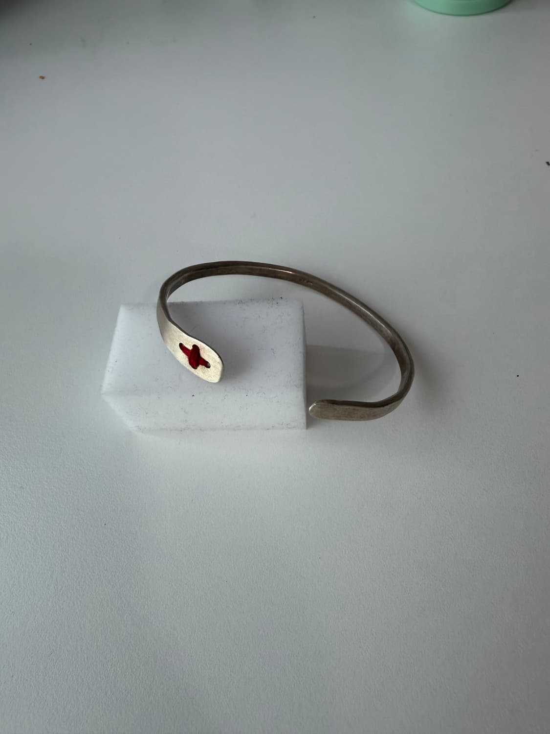 MA+ 레드 스티치 뱅글 팔찌 상품이미지1