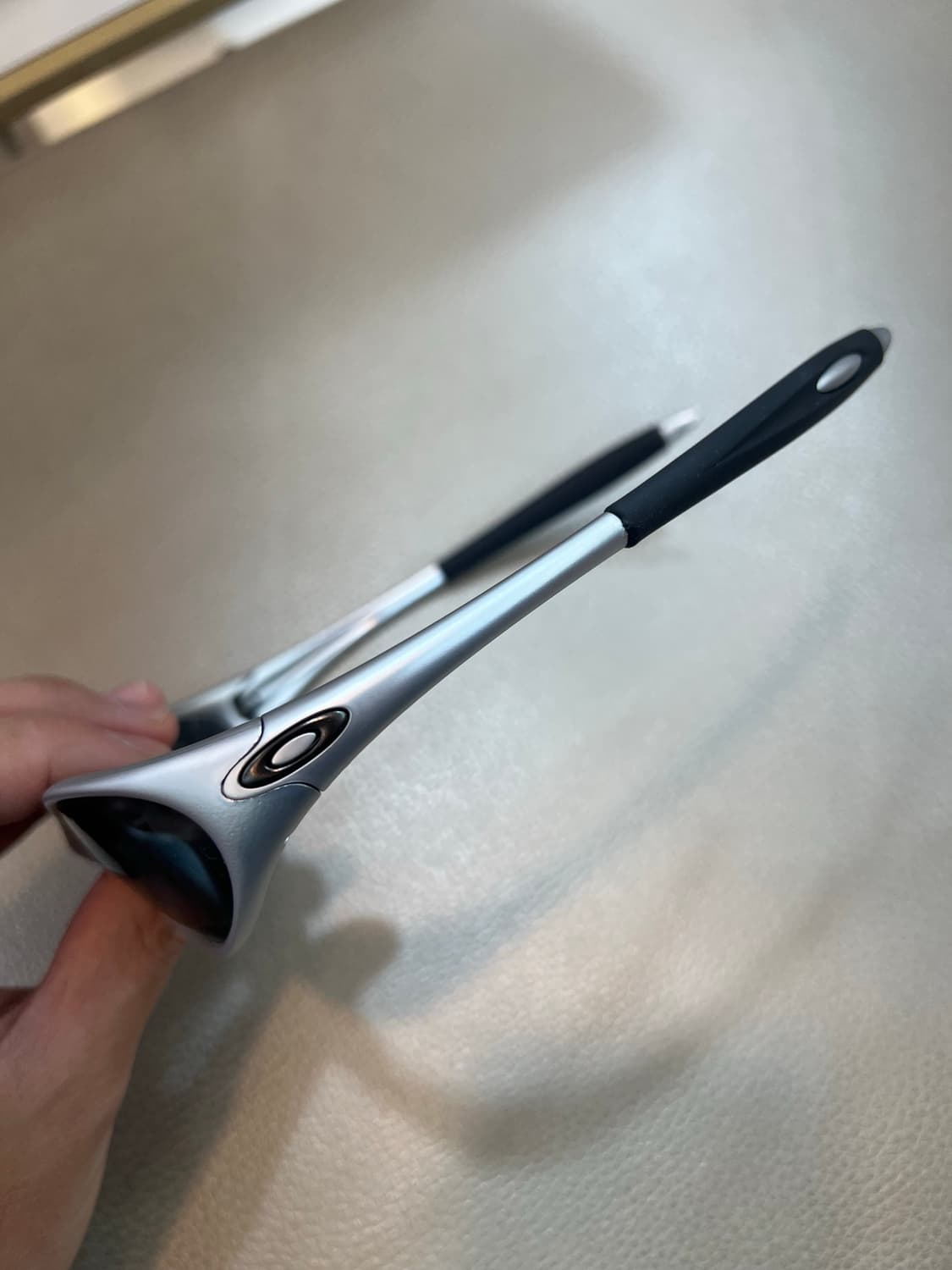 오클리 빈티지 미뉴트 1.0 fmj 5.56 실버 oakley 상품이미지2