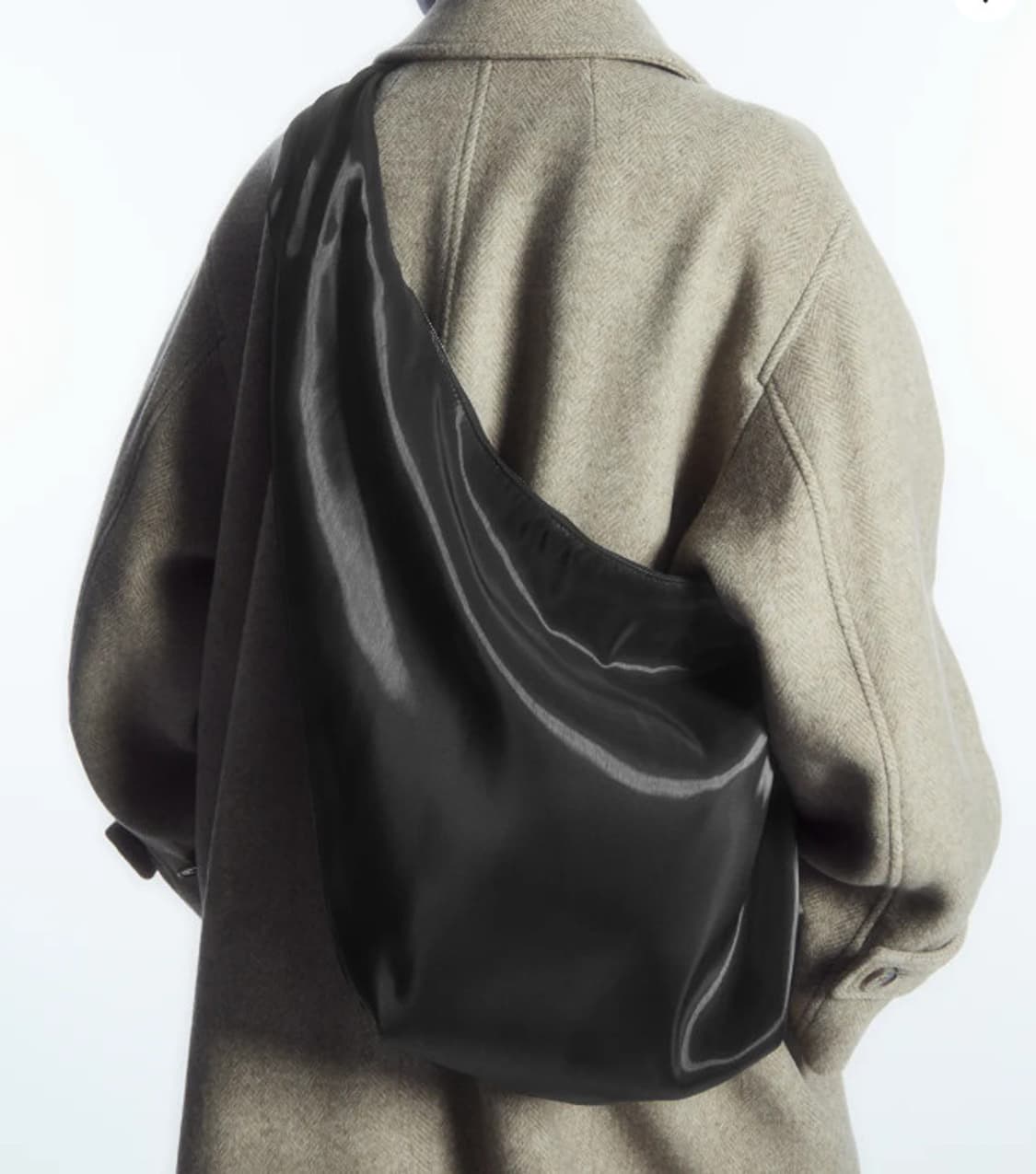 COS 하이샤인 숄더백 상품이미지1