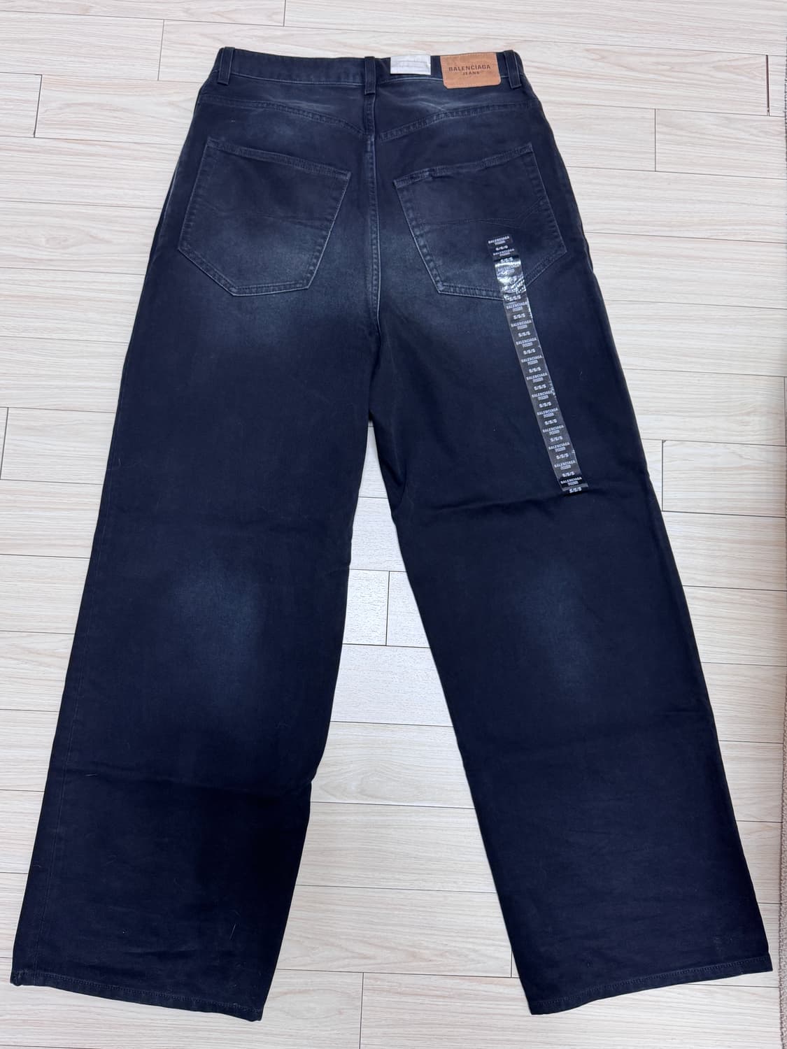 [S] 발렌시아가 스티커 데님 팬츠 블랙 상품이미지4