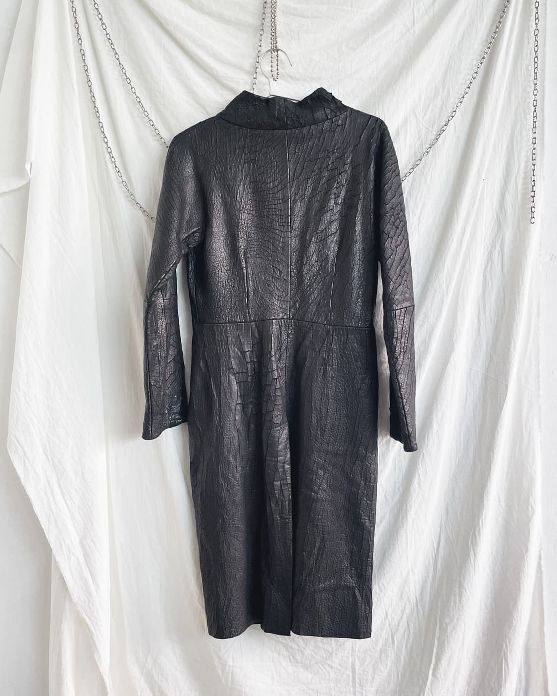 HAUTE 크랙레더 램스킨 아티저널 롱코트 상품이미지5