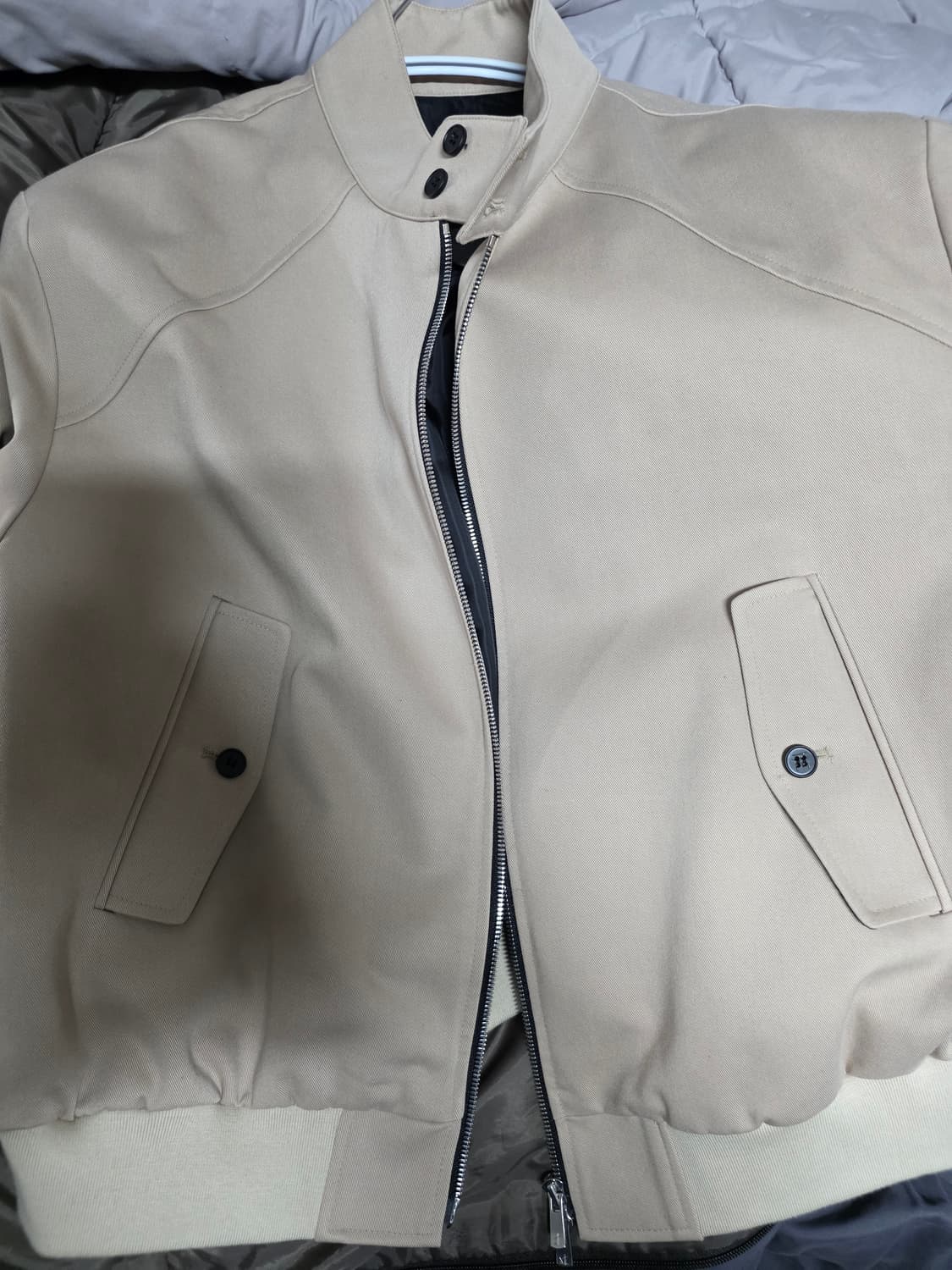 준느 J38 베이지 사이즈 L팔아요 상품이미지1