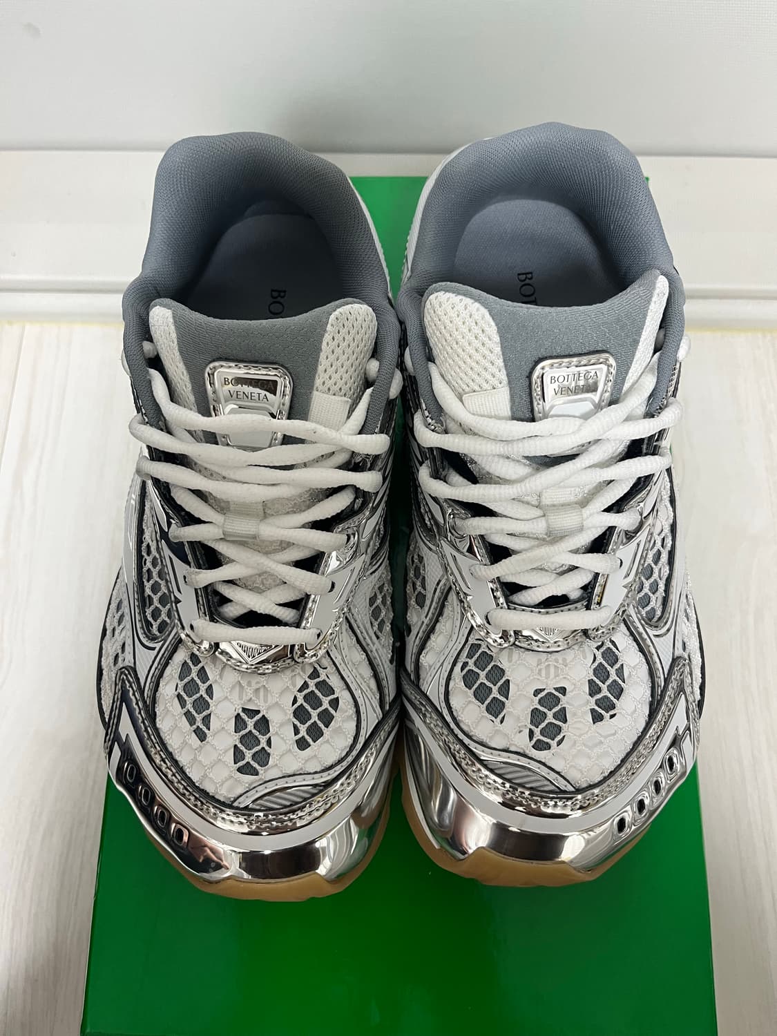 보테가베네타 오르빗 스니커즈 실버 38 상품이미지2