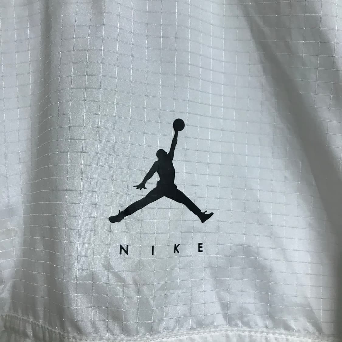 나이키 조던 흰색 오버핏 바람막이 상품이미지3