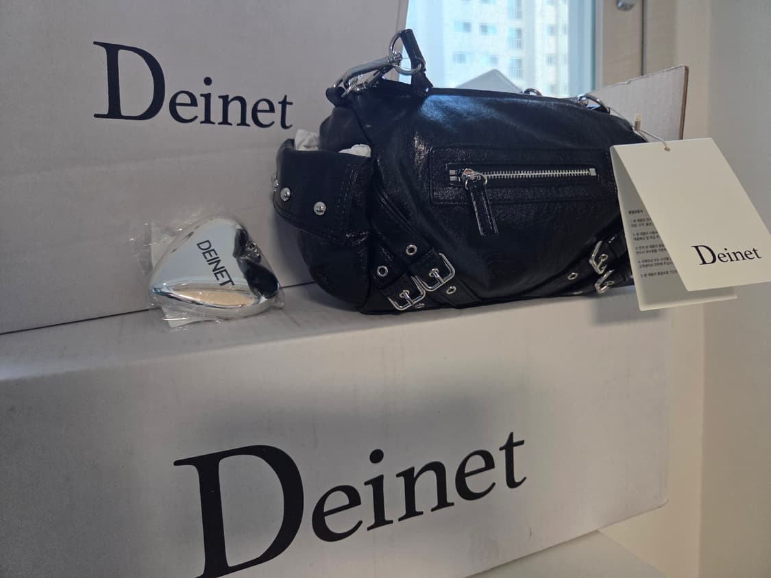 다이닛 하트 키링 포함 새상품) 다이닛 스터드 포켓백 블랙 상품이미지1