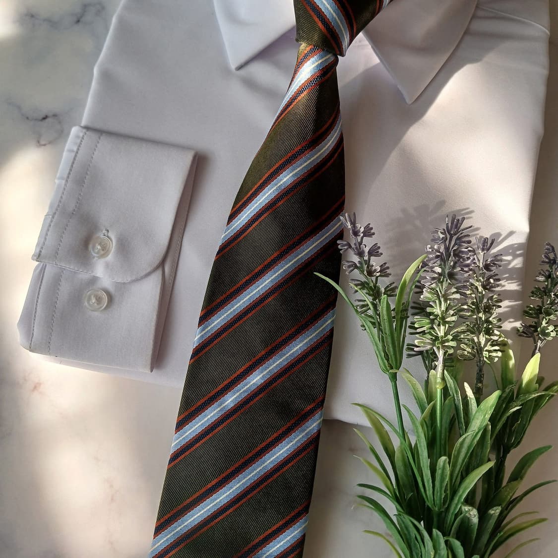 아쿠아스큐텀 실크 스트라이프 넥타이 8.5cm A등급 A18918
 상품이미지5