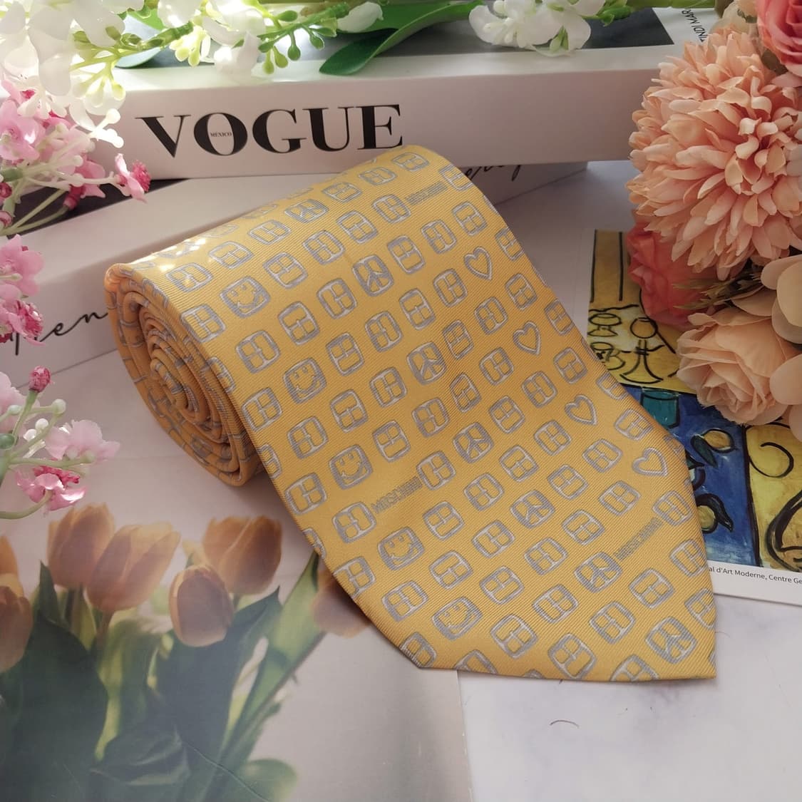 모스키노 실크 옐로우 아이코닉 패턴 넥타이 9.5cm A등급 K1537
 상품이미지2