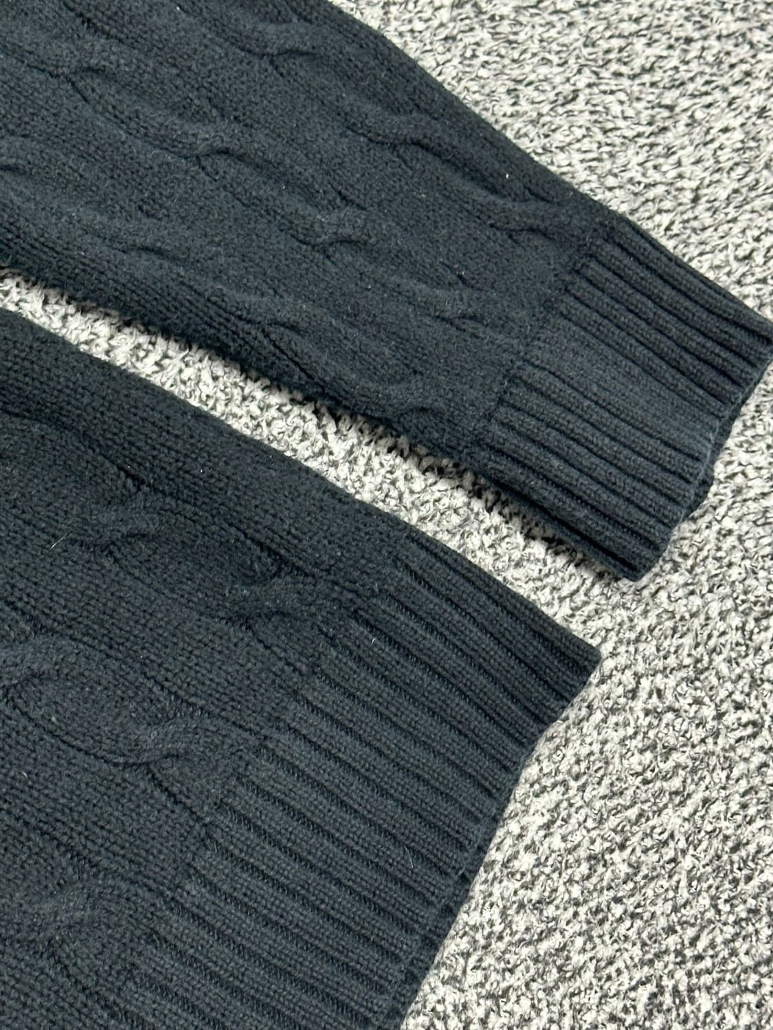 폴로 블랙 꽈배기 케이블 니트 상품이미지5