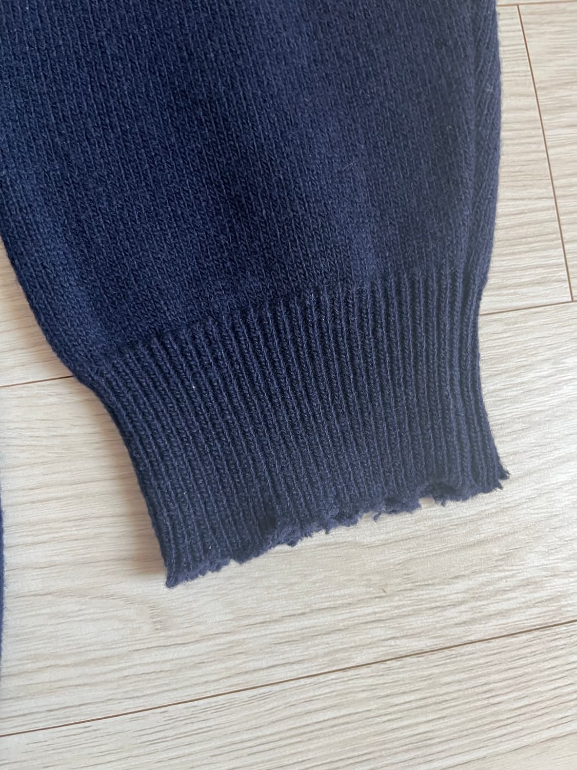 발렌시아가 디스트레스 엣지 울니트 S 상품이미지4