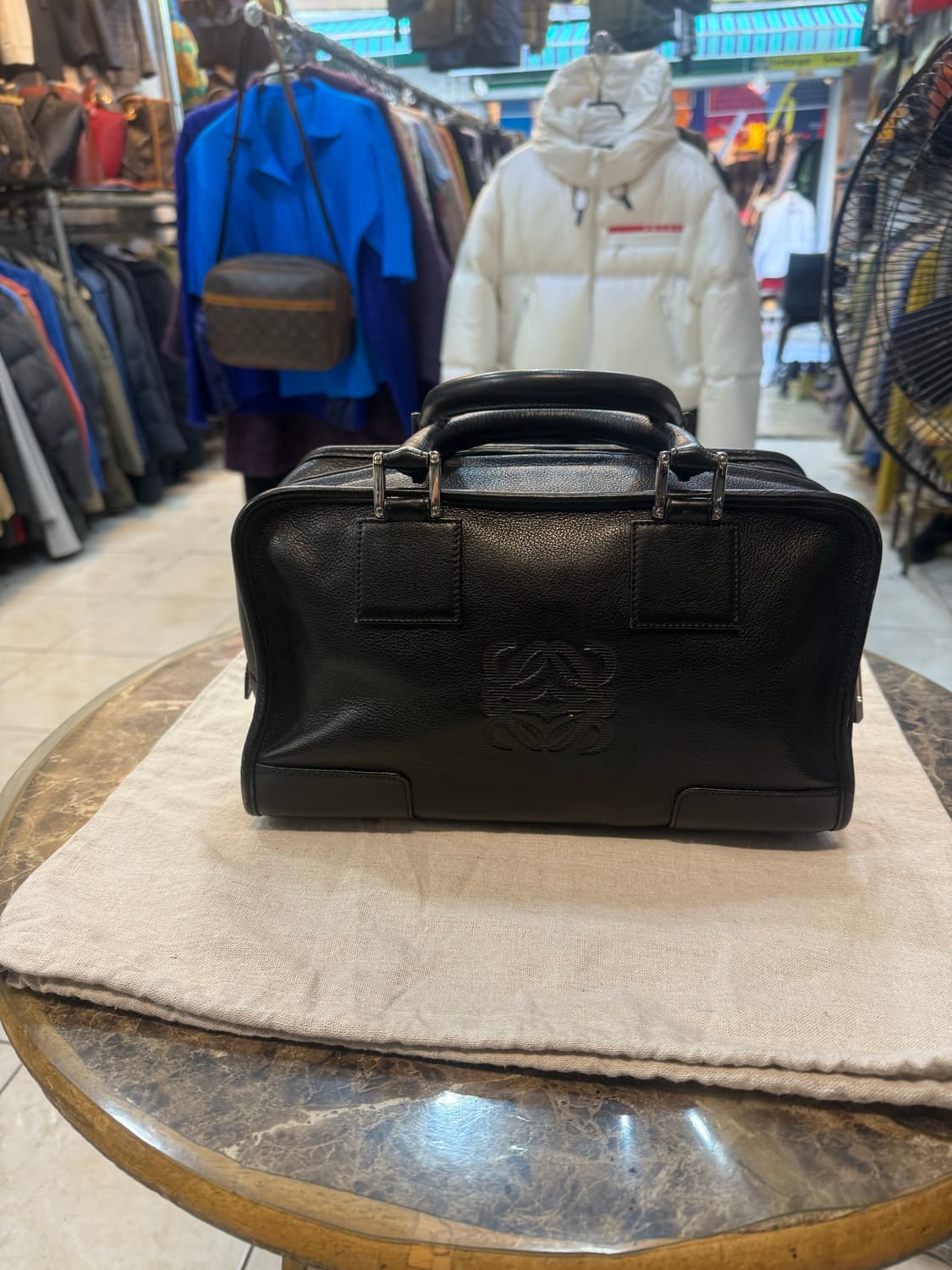 정품 로에베 아마조나 28 팝니다 상품이미지3