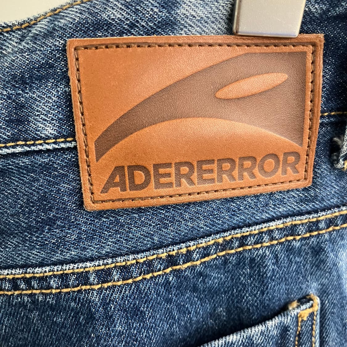 아더에러 22FW 갈리 데님 진 A4 상품이미지3