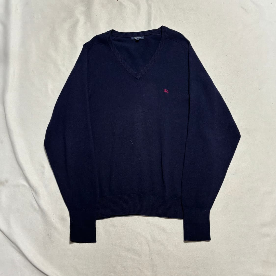 42 버버리 브이넥 네이비 니트  상품이미지2