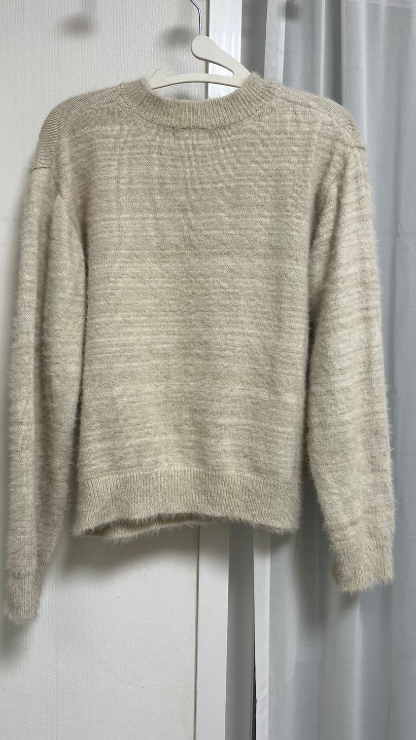 에이이에이이 aeae  로고 크롭 헤어리 니트 아이보리 상품이미지6