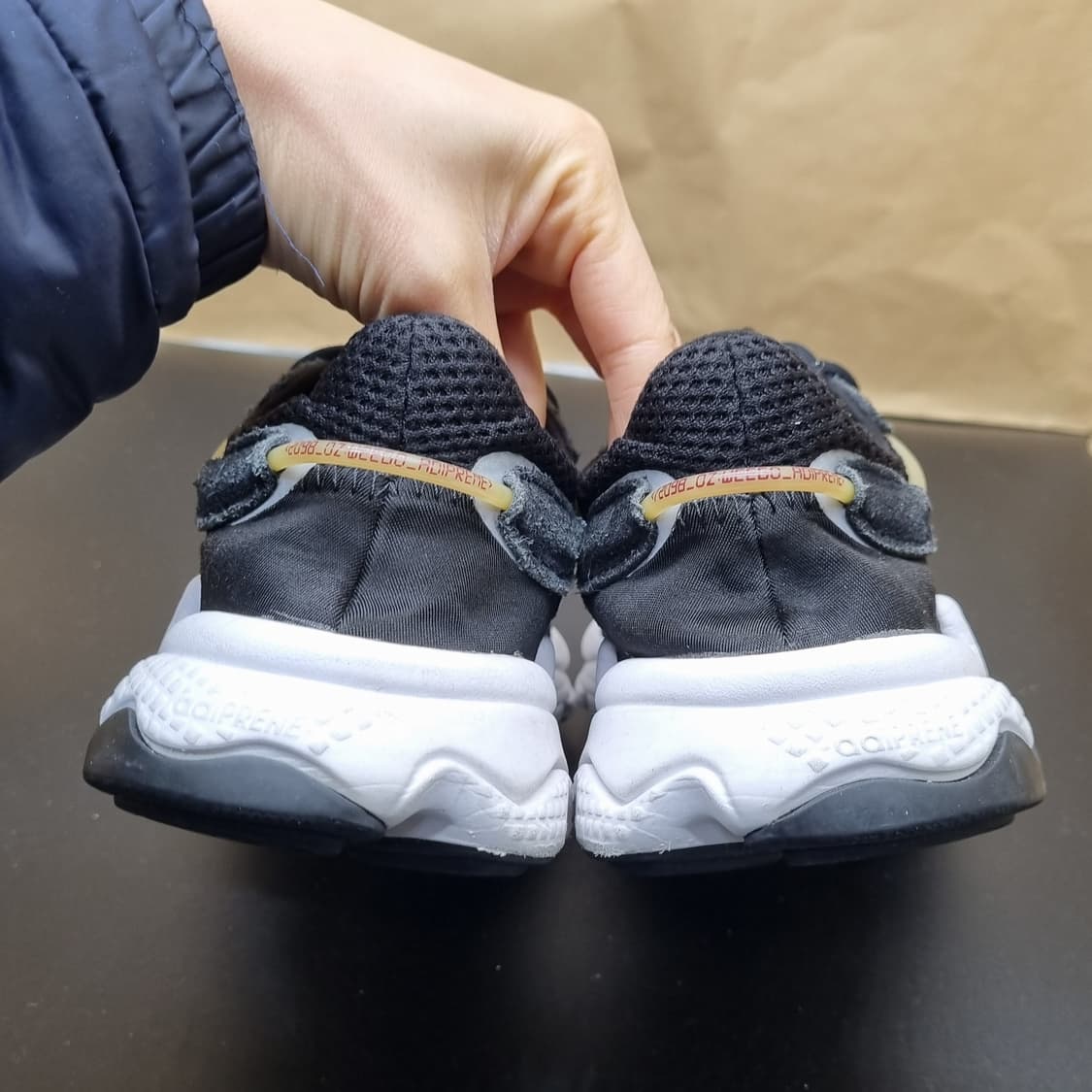 아디다스 오즈위고 여성운동화230  상품이미지4