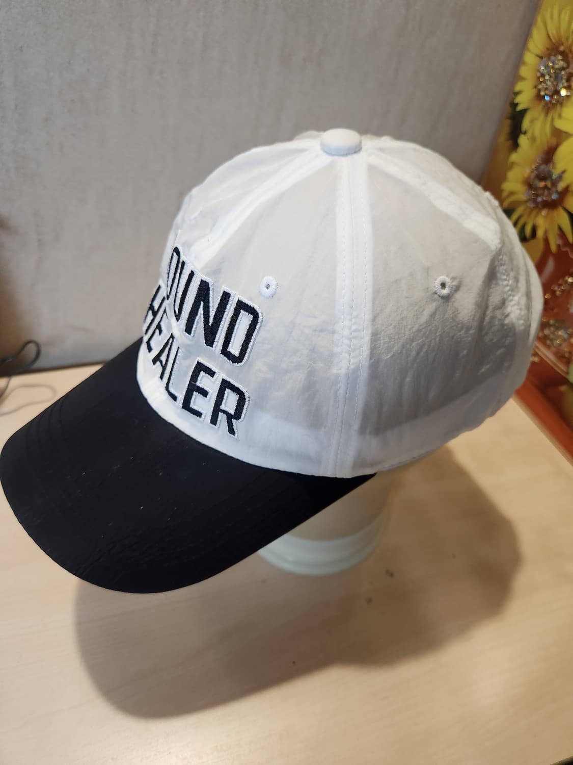 “[SWAG SEOUL] 사운드 힐러 볼캡 블랙&화이트 🧢 스트릿 무드 상품이미지4