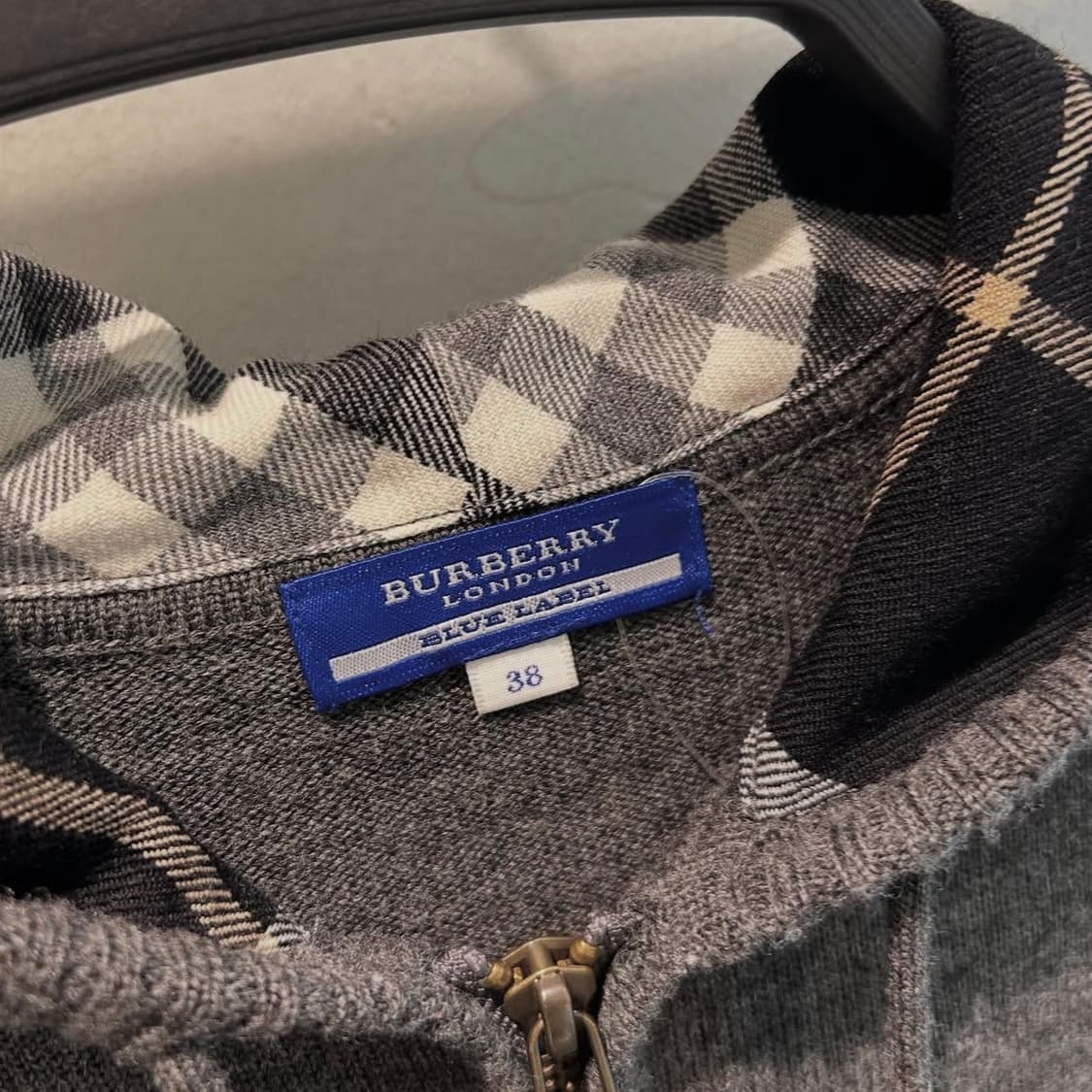 Burberry Charcoal Knit Zip-Up Hoodie 상품이미지10