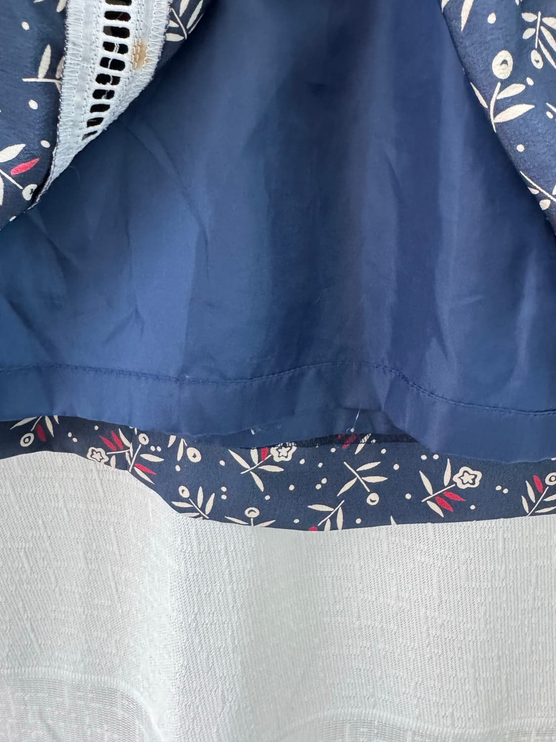 네이비 플라워 패턴 레이스 롱치마 상품이미지3