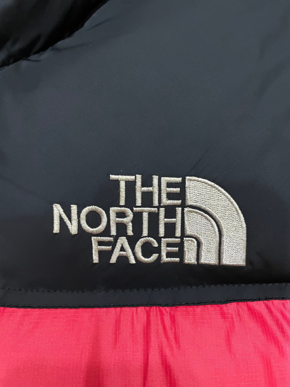 노스페이스 눕시 700 구스다운 푸퍼 베스트 패딩조끼 레드 상품이미지2