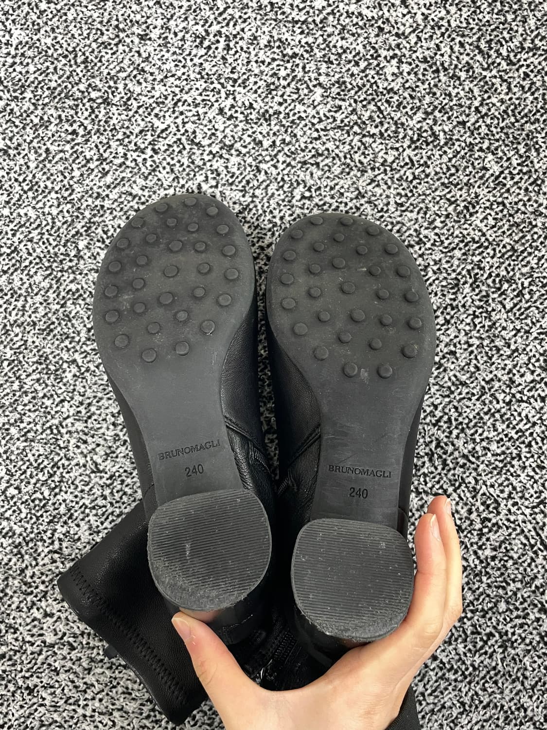 빈티지9. Bruno Magli 브루노말리 가죽 숏부츠 통굽 구두 블랙 상품이미지7