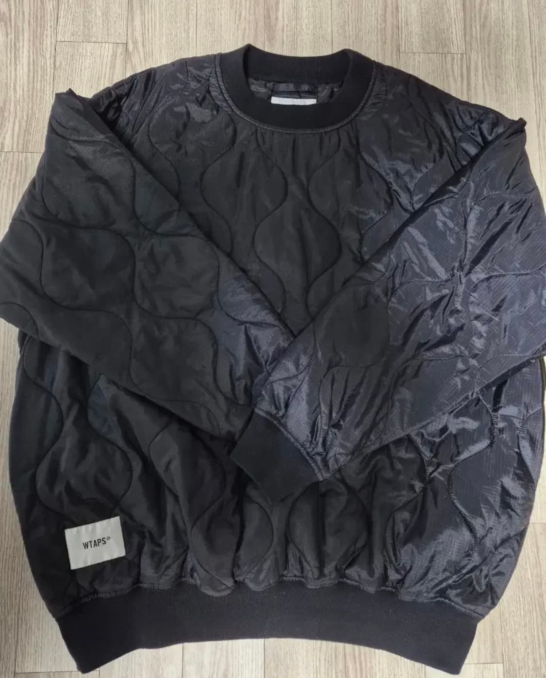 더블탭스 wls 퀼팅 맨투맨 블랙 X03 상품이미지1