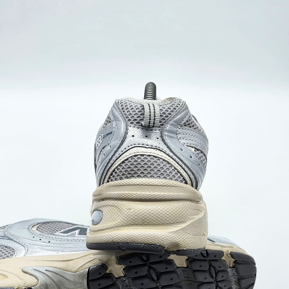 뉴발란스 530 빈티지 메탈릭 실버 (290 D) 상품이미지2