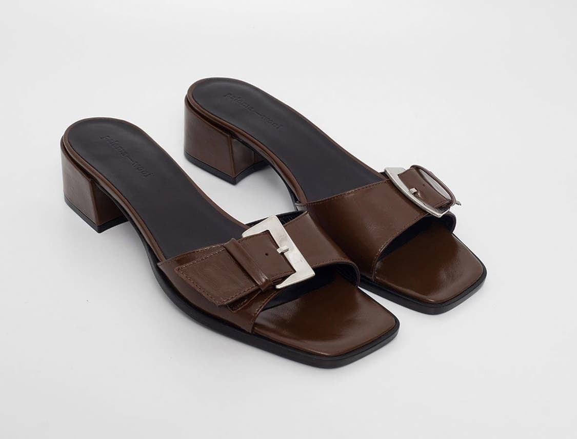 paloma wool 팔로마울 SS23 런웨이 버클 슬리퍼힐 상품이미지1