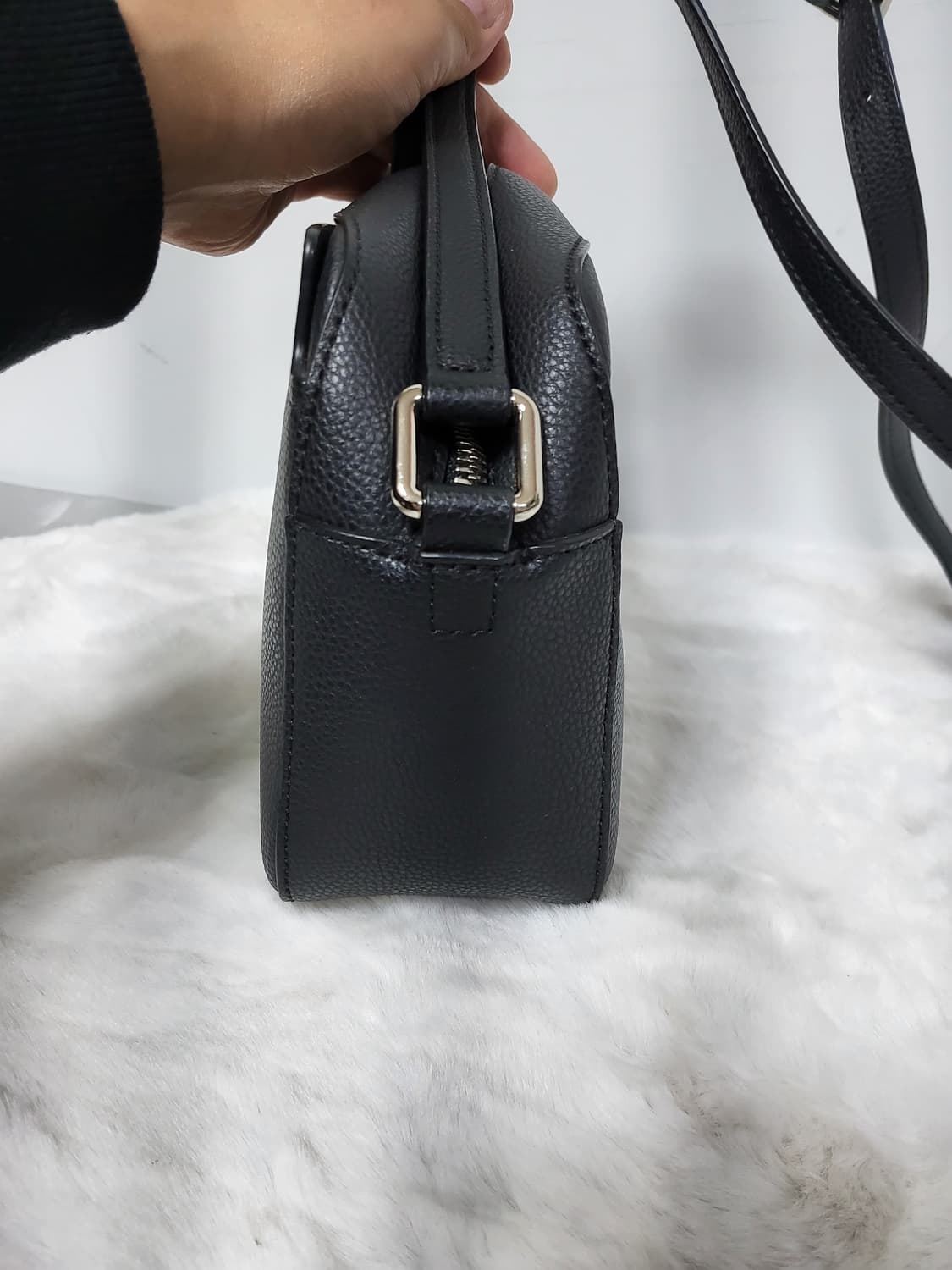 빈폴 블랙 크로스백 상품이미지4