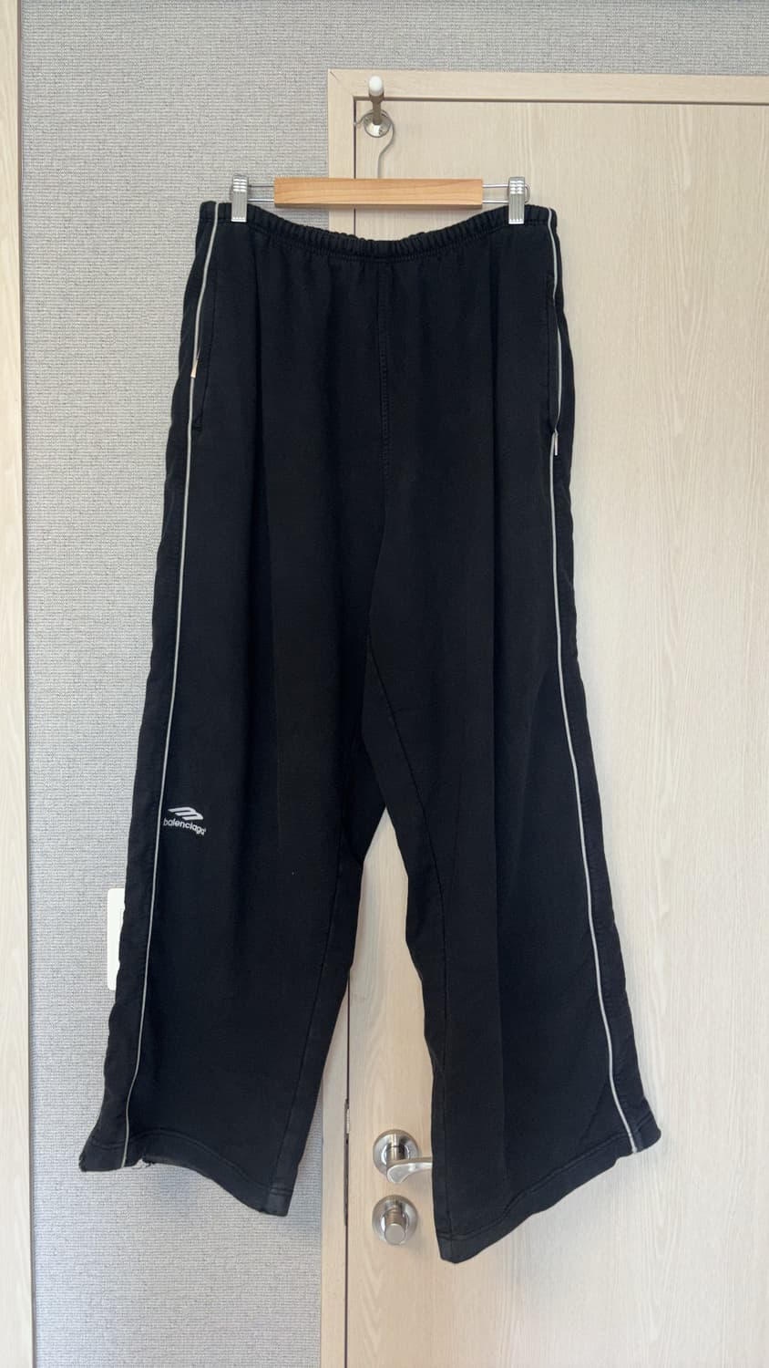 발렌시아가 3b 트랙 스웻팬츠 L사이즈 상품이미지1