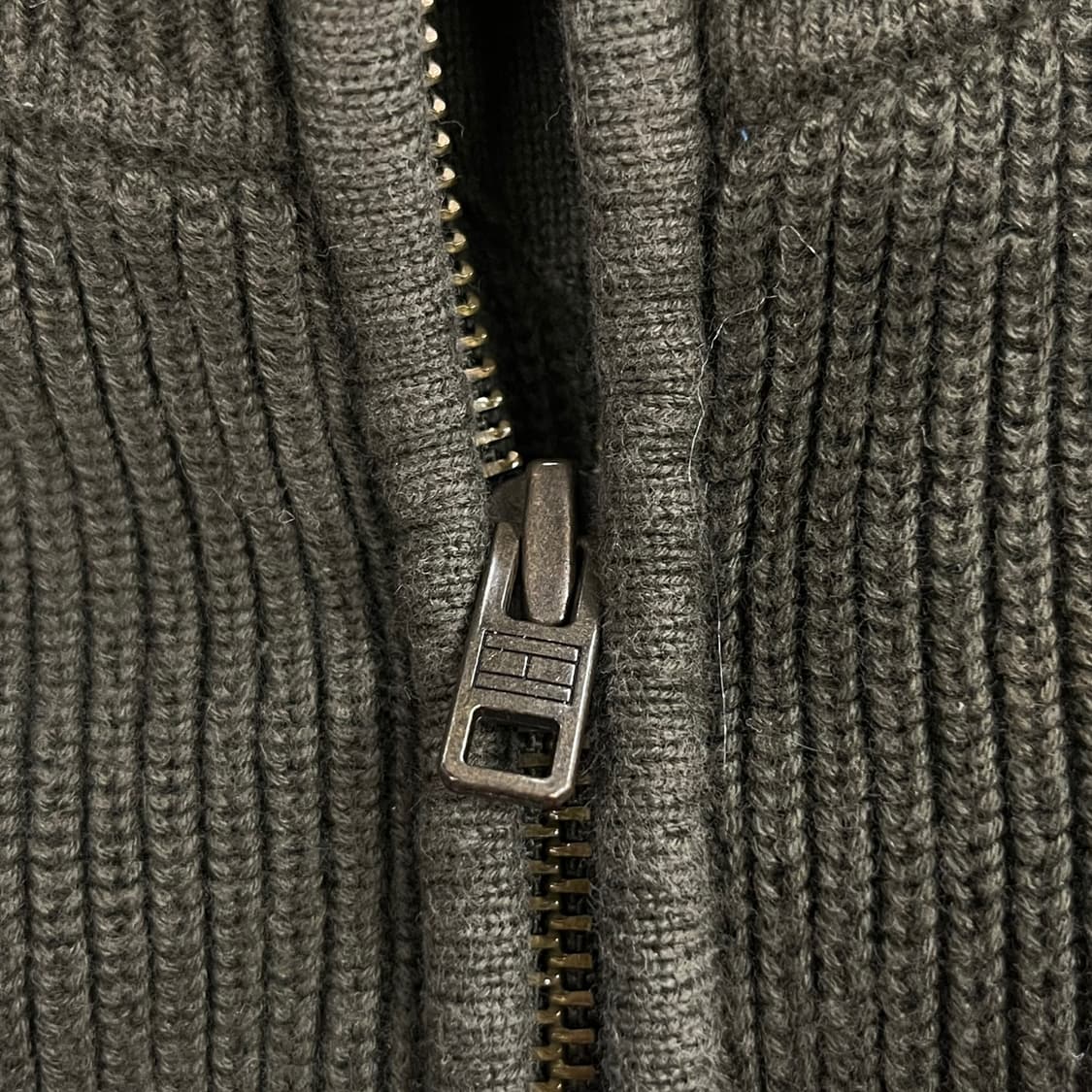 타미힐피거 카키 니트 집업  상품이미지7