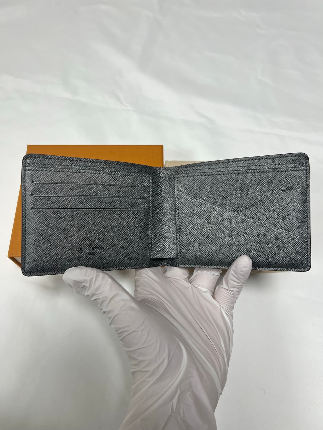 [정품] 루이비통 멀티플 월렛 건메탈 그레이 상품이미지3