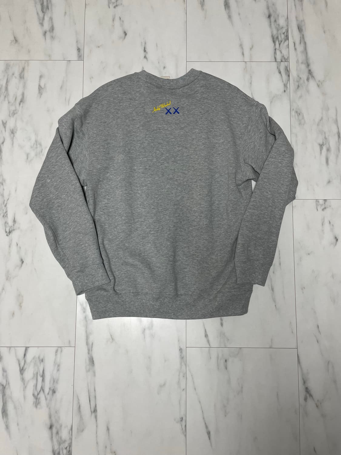 유니클로x카우스 스웻셔츠 m사이즈 상품이미지2