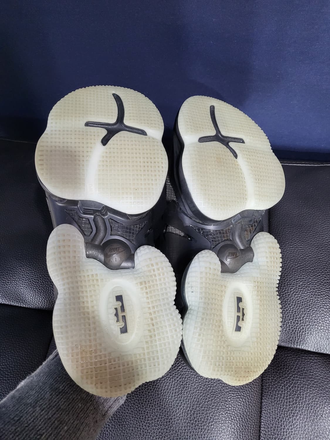 나이키 르브론 글로우 농구화 상품이미지9