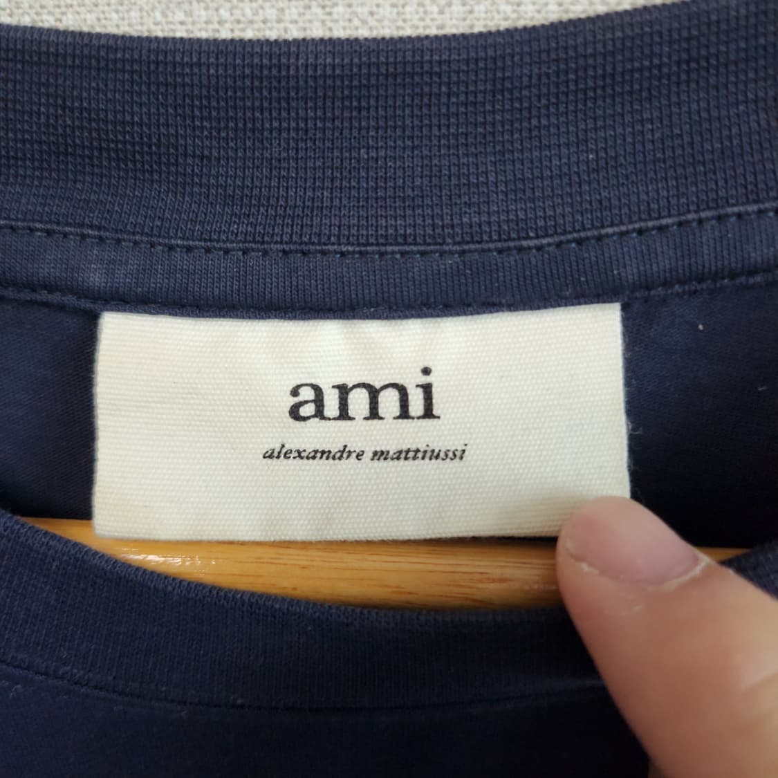 아미 스몰 하트 반팔 네이비 티셔츠 상품이미지3