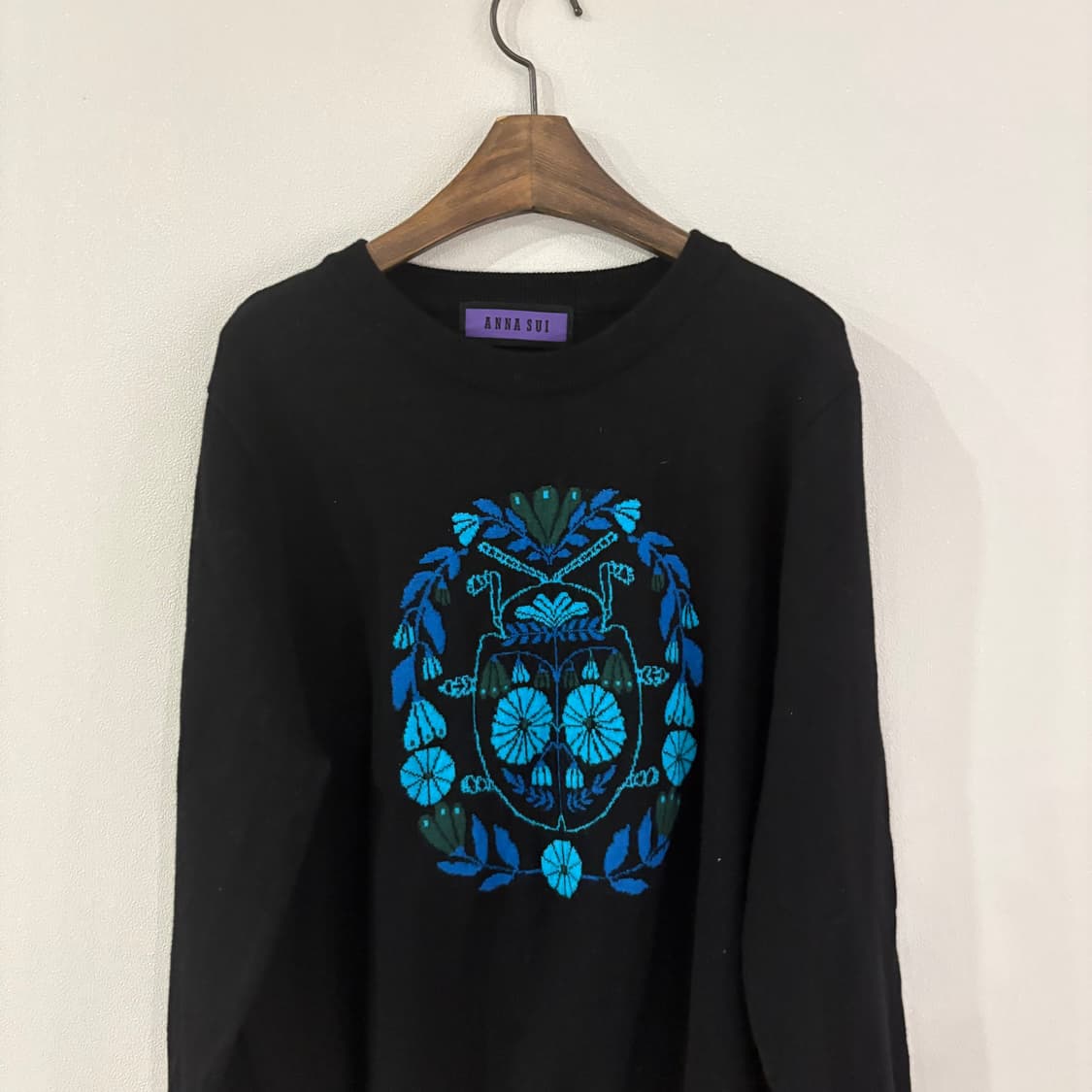 안나수이 블랙 자수 니트 스웨터 105 상품이미지3