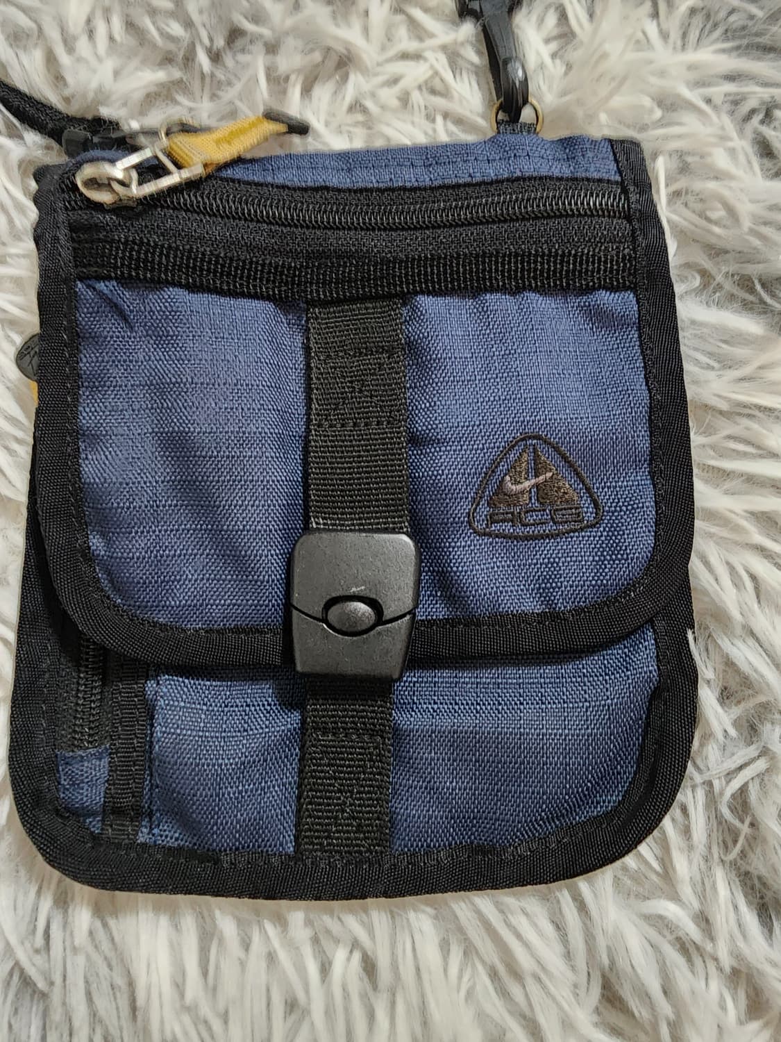 나이키 ACG 네이비 미니 크로스백 상품이미지2