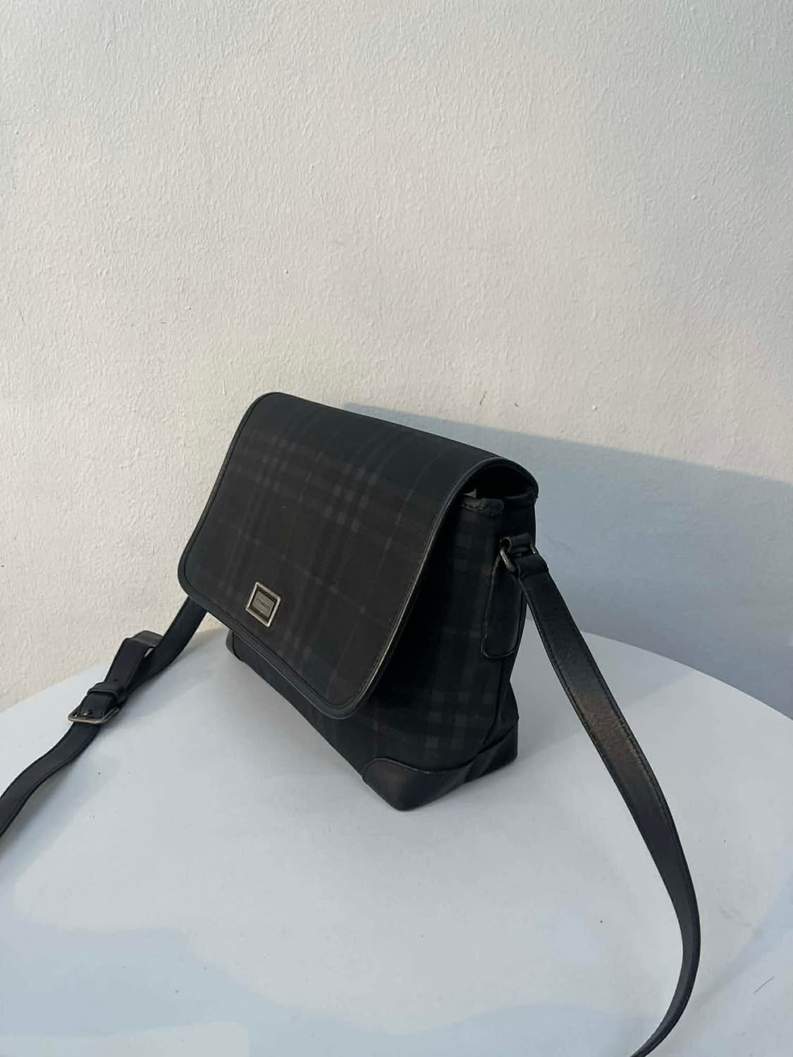 버버리 다크네이비 노바체크 크로스백 숄더백 상품이미지2