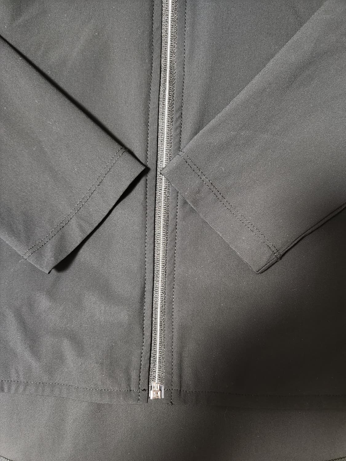 새상품급) 리복 러닝 기능성 쿨링 여성 바람막이 사이즈L

여러 중고사이 상품이미지7