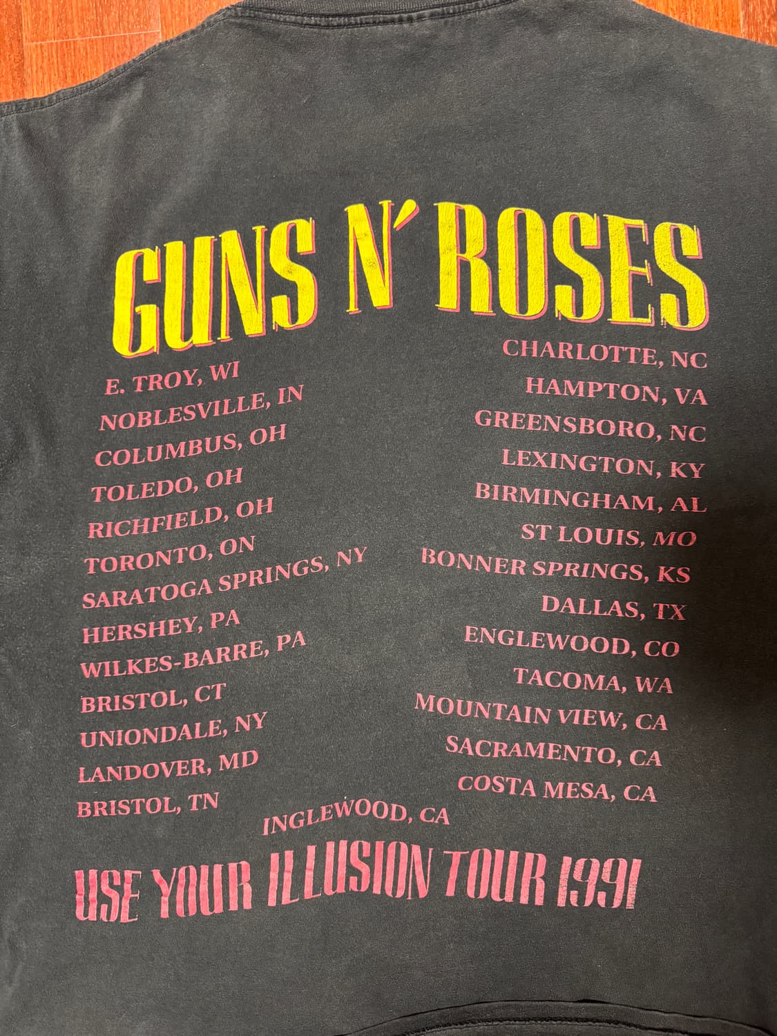 [OS, XXL] 건즈 앤 로지스 Use Your Illusion 밴드티 상품이미지5