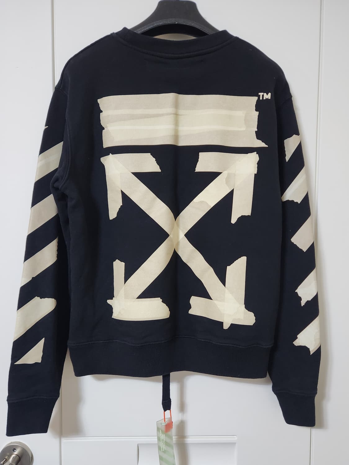 오프화이트 테이프 애로우 스웨트셔츠 블랙 L 상품이미지1