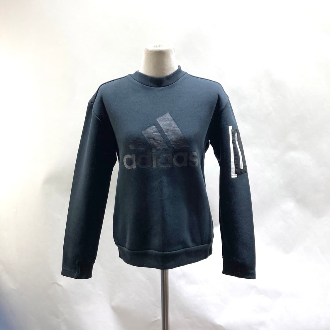 아디다스 키즈 맨투맨 블랙 150 상품이미지1