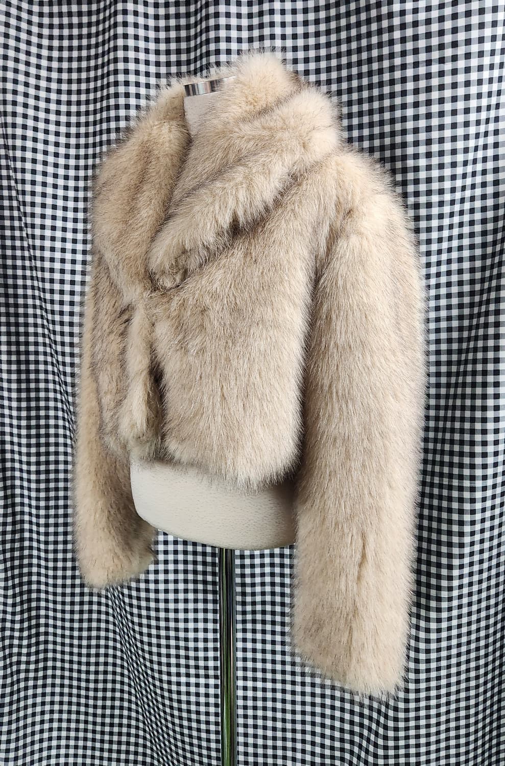 베이지 볼륨 퍼 숏자켓 / 연말·파티룩 상품이미지4