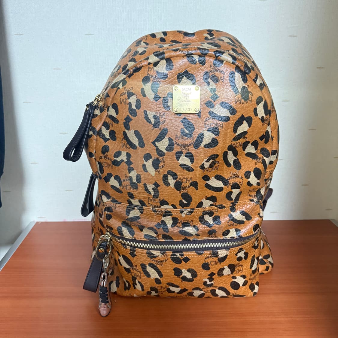 MCM 레오파드 브라운 백팩 상품이미지1