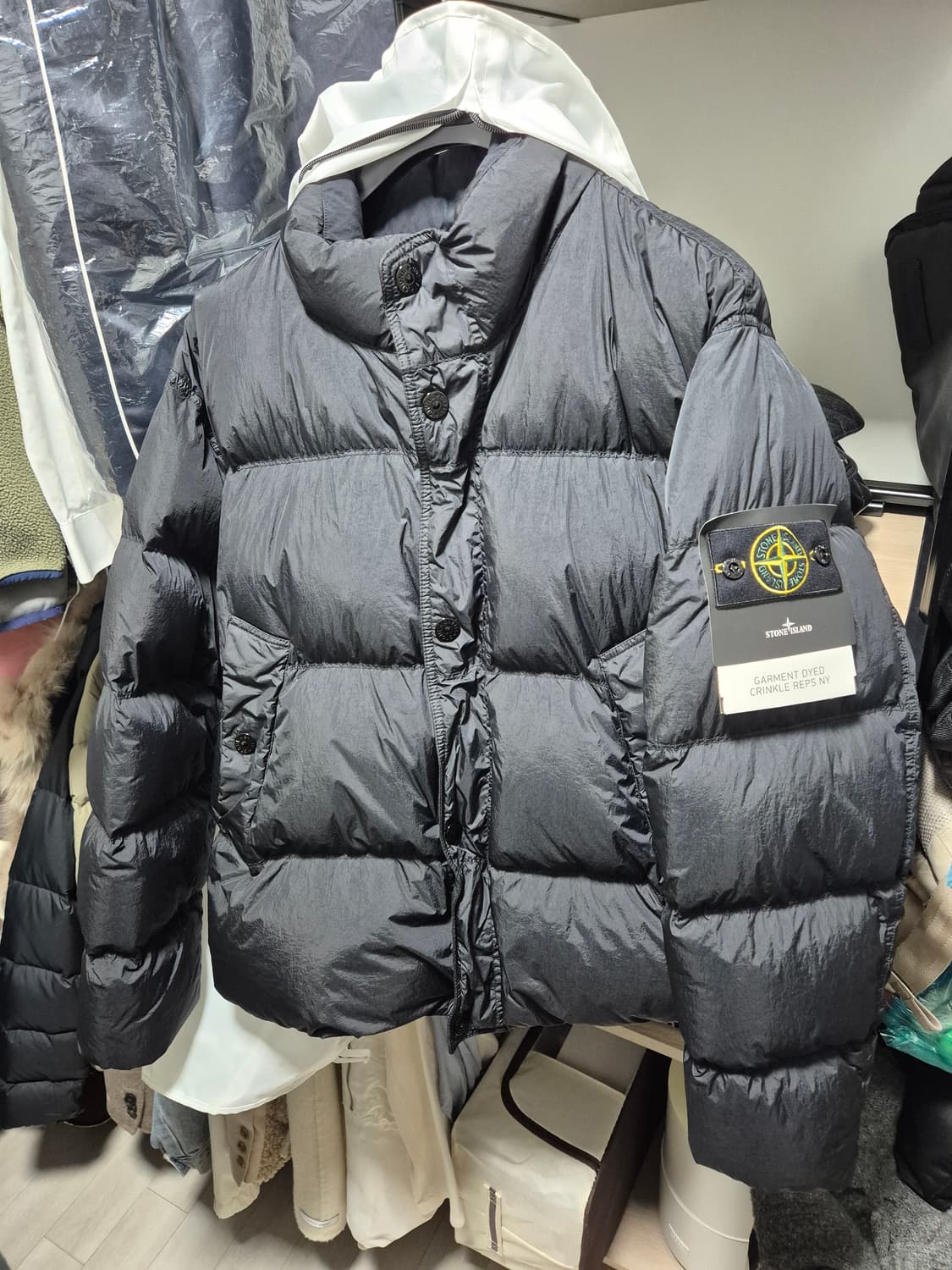 스톤아일랜드 25fw 논후드 크링클랩스 L 사이즈판매해요 상품이미지1