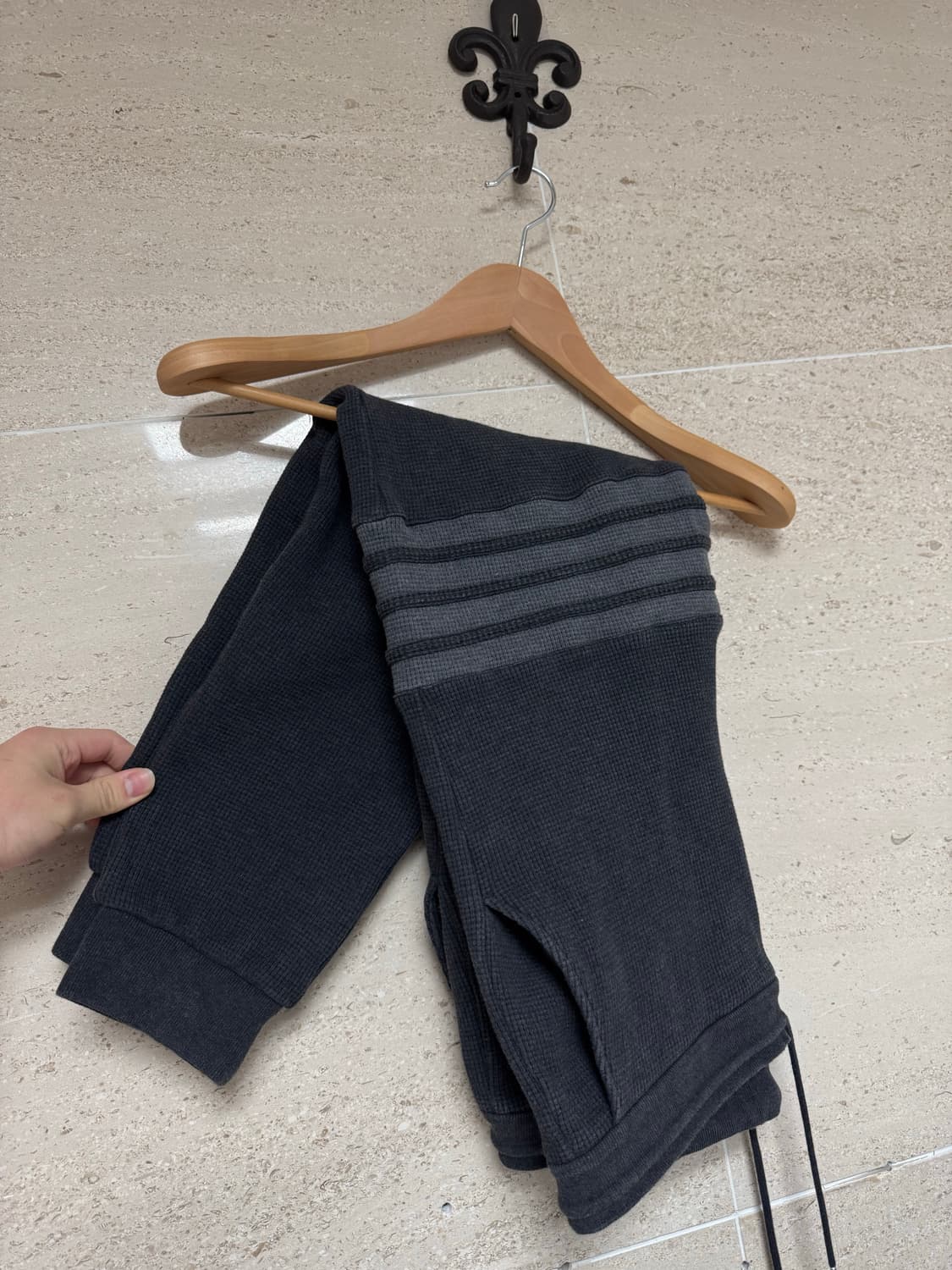 톰브라운 와플 조거 팬츠 상품이미지1