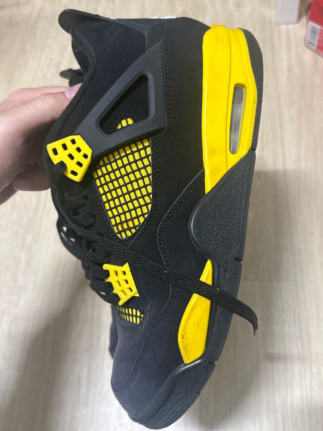 나이키 조던 레트로4 썬더 265 상품이미지2