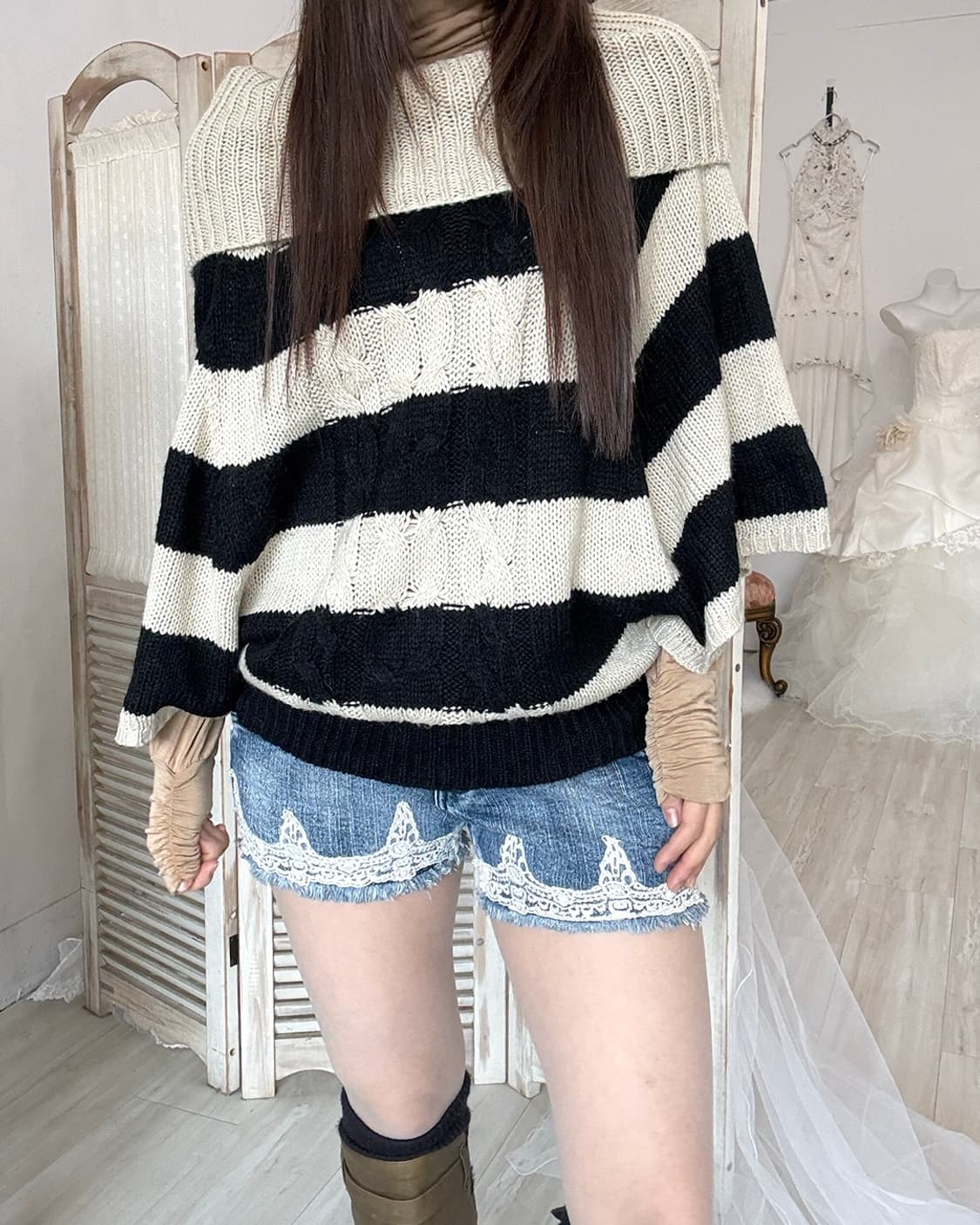 Nerd black beige stripe batwing knit 상품이미지4