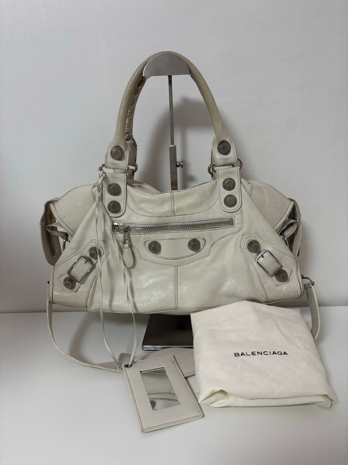 발렌시아가 자이언트 모터백 아이보리 상품이미지8